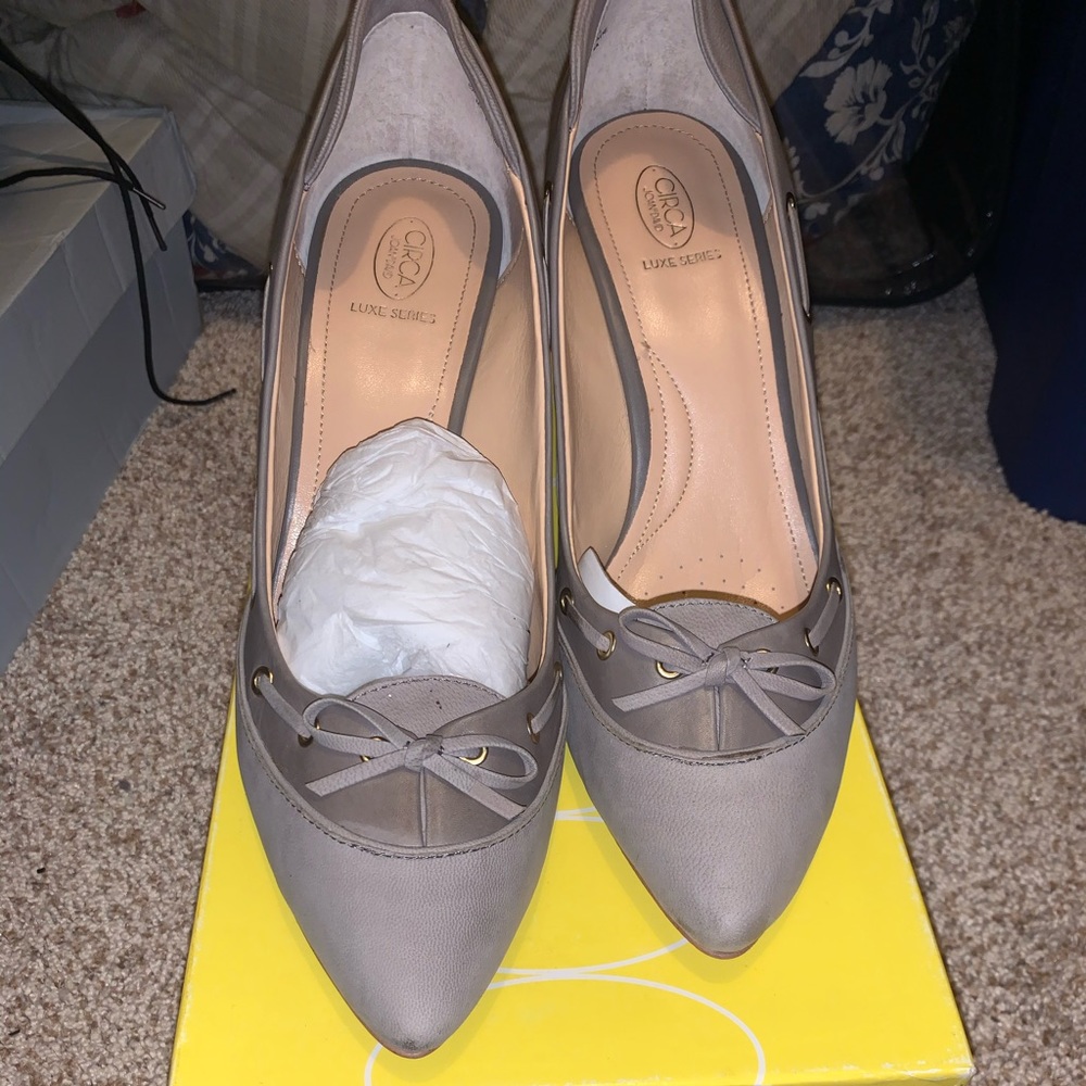 Circa Joan & David luxe series javanta heels